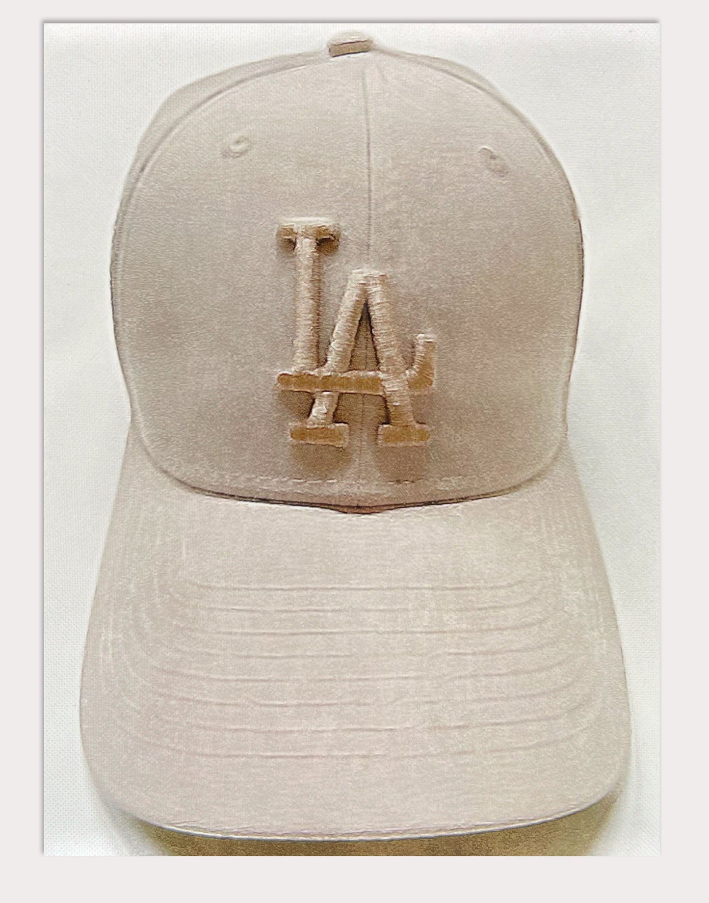 THE LA BEIGE